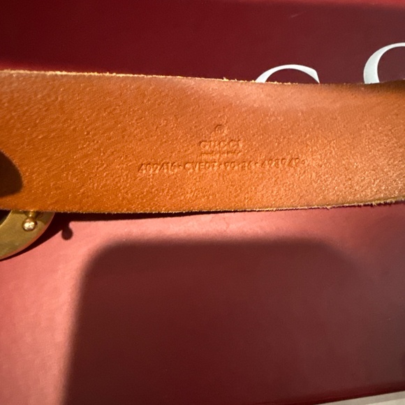 Authentic Gucci Marmont GG belt in rich brown leather with iconic antique gold d main image 4
